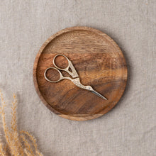 Load image into Gallery viewer, Gold stork embroidery scissors
