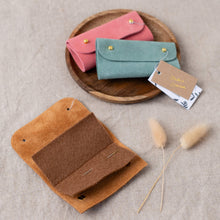 Load image into Gallery viewer, Mini suede needle pouch