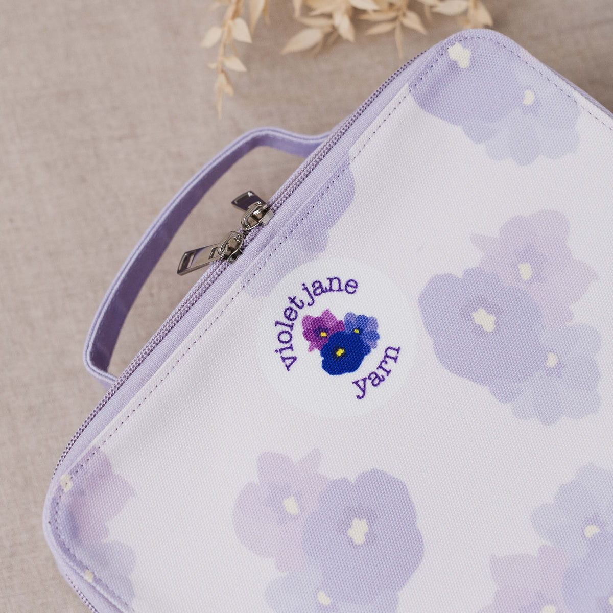 100% Violet Jane rug yarn shade card – Whole Punching
