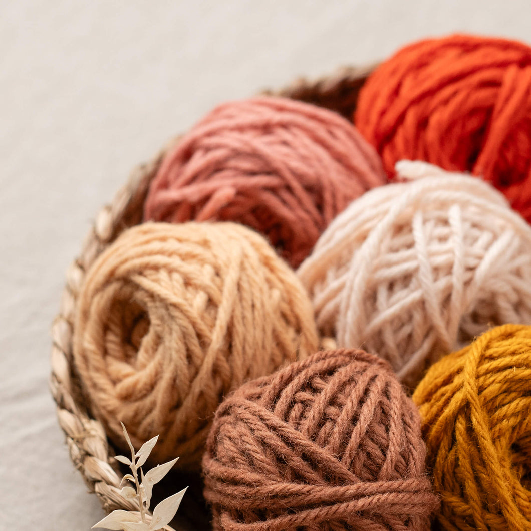 100% wool rug yarn (100g) - bundle of 6