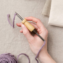Load image into Gallery viewer, Lavor 5.5 mm punch needle and threader